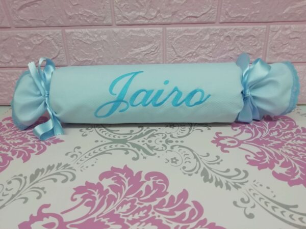 Cojín caramelo bordado personalizado